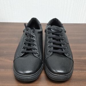 Kenneth Cole Reaction Size 9 Black Faux Leather Lace Up Sneakers